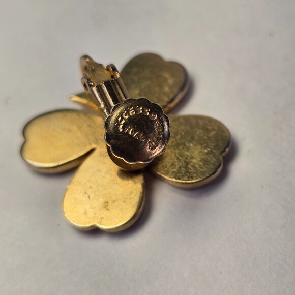Vintage Accessocraft NYC Gold Tone Clover Shamrock Screwback Earring Single - Picture 6 of 9
